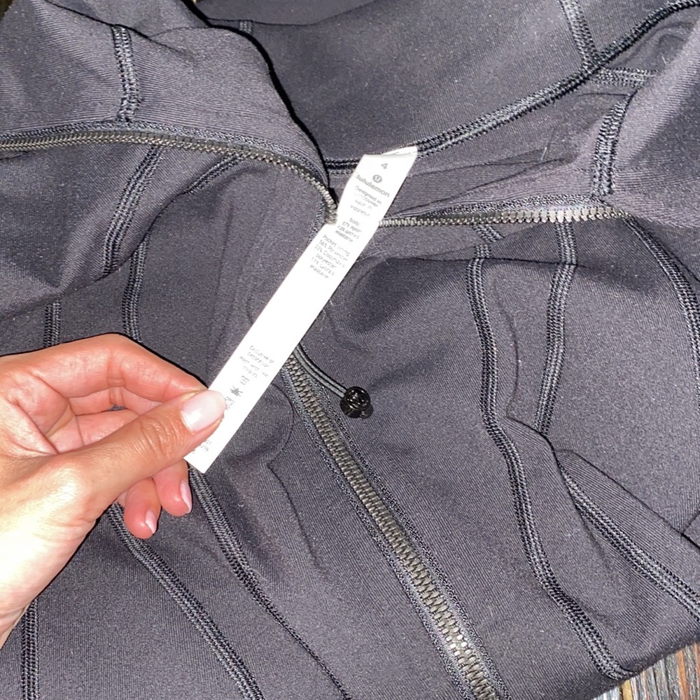 Lululemon jacket - Picture 5 of 5